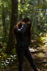 Load image into Gallery viewer, Women&#39;s Fitted Leather Jacket
